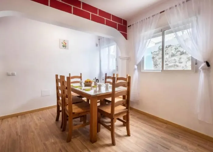 Nyaraló Karin House *